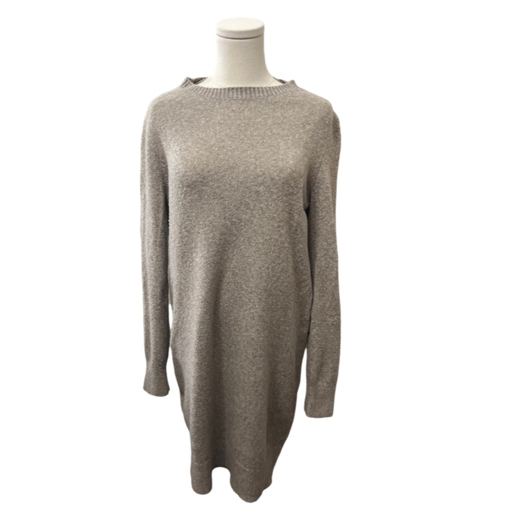 Long beige soft sweater - size M